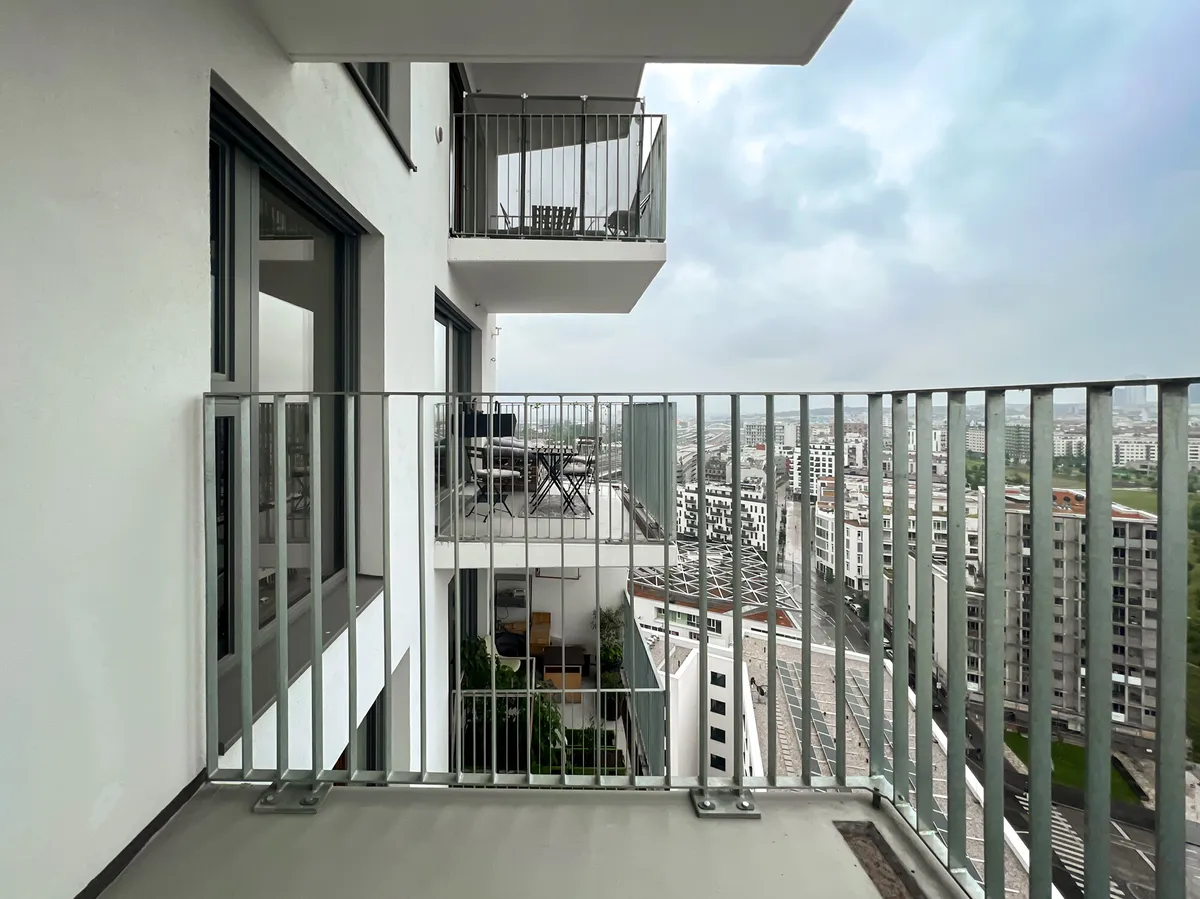18. OG | 2 Zimmer-Wohnung mit schöner Aussicht | 6 m² Balkon | südseitig | ab 01.05. - Ansicht 2