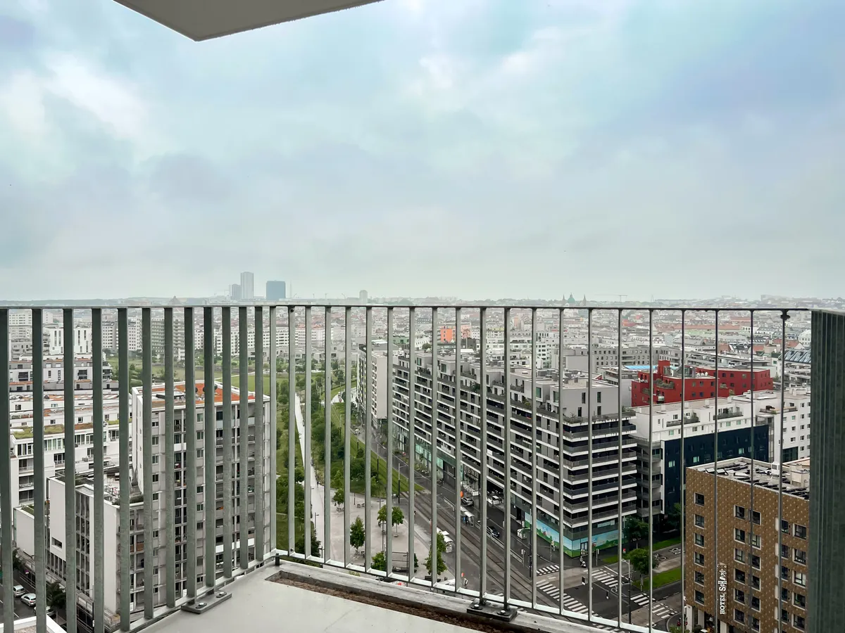 18. OG | 2 Zimmer-Wohnung mit schöner Aussicht | 6 m² Balkon | südseitig | ab 01.05. - Ansicht 3