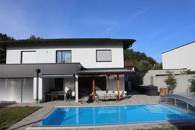 5-Zimmer-Haus kaufen in Vöcklabruck – 184 m², € 849.000 – Bild 2 von 43