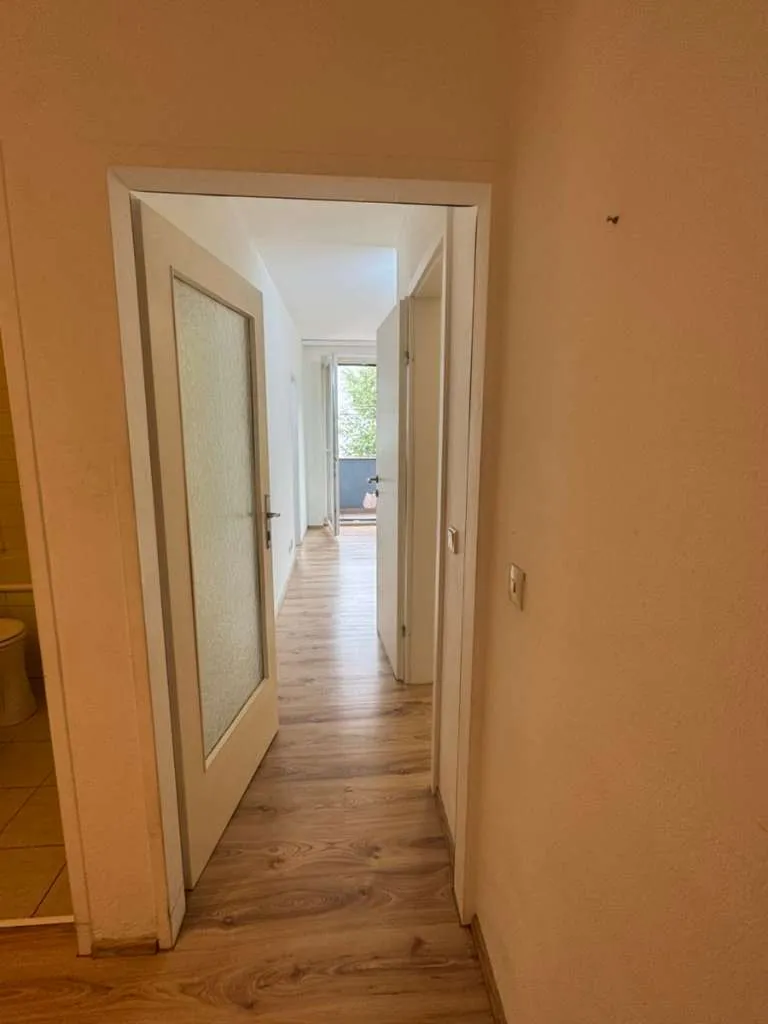 Charmante 2-Zimmer-Wohnung mit Balkon & Parkplatz ab August!! - Ansicht 3