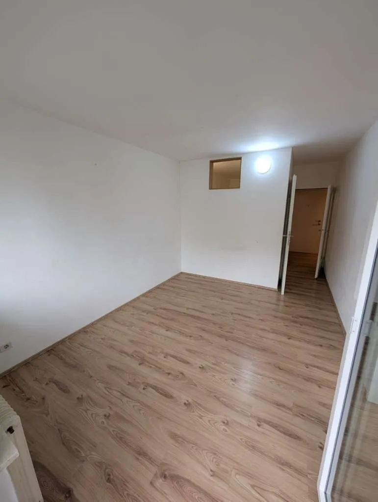 Charmante 2-Zimmer-Wohnung mit Balkon & Parkplatz ab August!! - Ansicht 2