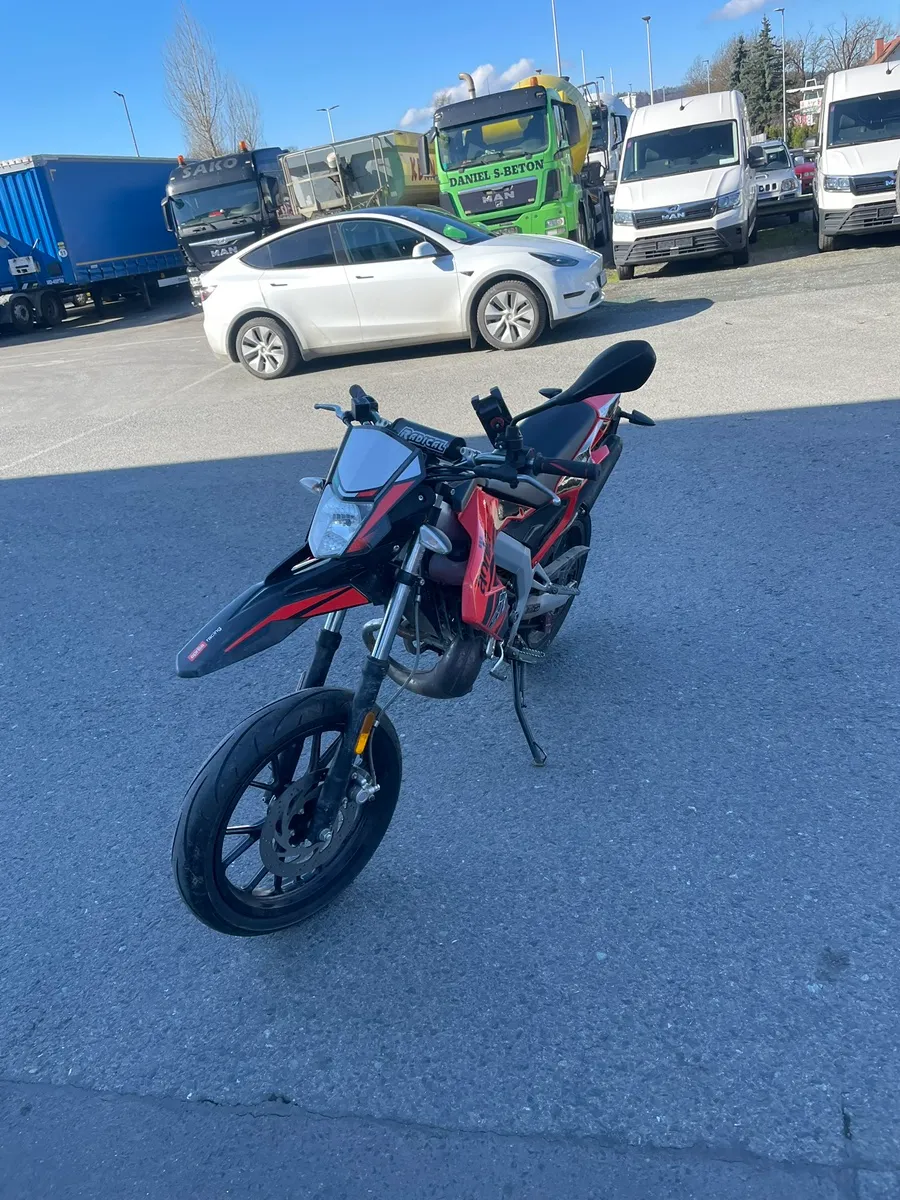 Aprilia SX