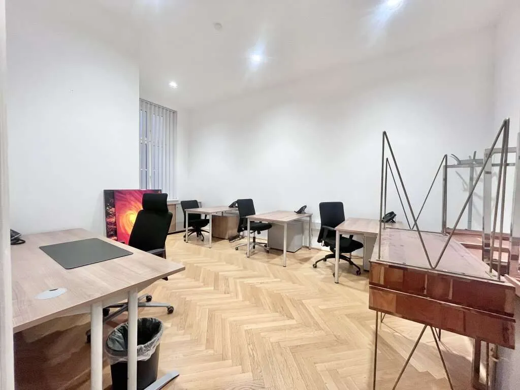 ALL-INCLUSIVE - EXKLUSIVES UND HOFSEITIGES PRIVATE OFFICE DIREKT AM GRABEN – pohled 2
