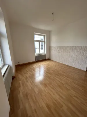 Helle, freundliche 5 Zimmer Wohnung Nähe Friedensbrücke