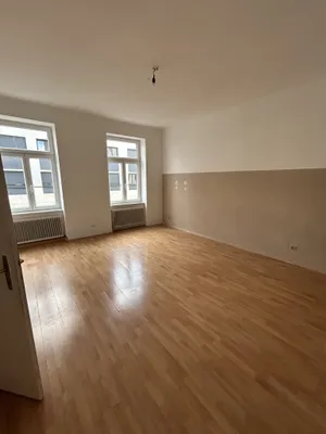 Helle, freundliche 5 Zimmer Wohnung Nähe Friedensbrücke – Bild 3