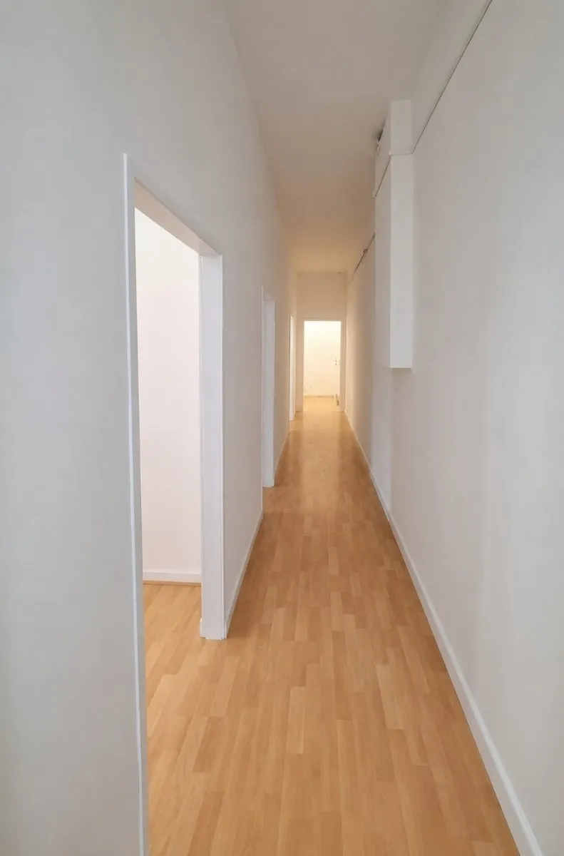 Ideal für 3er-WG - 4 separat begehbare Zimmer im Erdgeschoss zum Hof - Ansicht 2