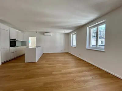 1010! "Wohnen über den Dächern Wiens" - Exklusives 2-Zimmer-DG mit Terrasse und Dachterrasse nahe Rathaus und Burgtheater! – Bild 3
