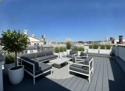 1010! "Wohnen über den Dächern Wiens" - Exklusives 2-Zimmer-DG mit Terrasse und Dachterrasse nahe Rathaus und Burgtheater!