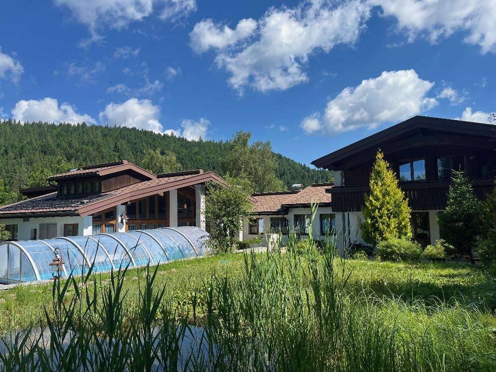 UNWEIT DES MARIAZELLER LANDES - Großzügiges Landhaus mit Stallgebäude, Weinkeller, Pool sowie Schwimmteich und vielem mehr! - Ansicht 2