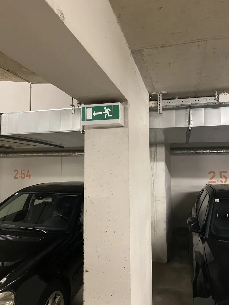 Sicheres Parken in Graz - Miete jetzt eine Garage in zentraler Lage ab EUR 149,00 neben TU-Graz! - Ansicht 2