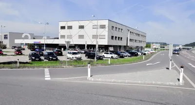 2-Zimmer-Gewerbeimmobilie mieten in Vöcklabruck – 80 m², € 1.311 – Bild 12 von 12