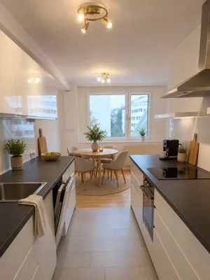Miete inkl. Heizung+ WW! 3 Zimmer-Miete - neue Fenster, neue Fassade, neue Heizung! Erstbezug nach Gebäudekomplettsanierung!