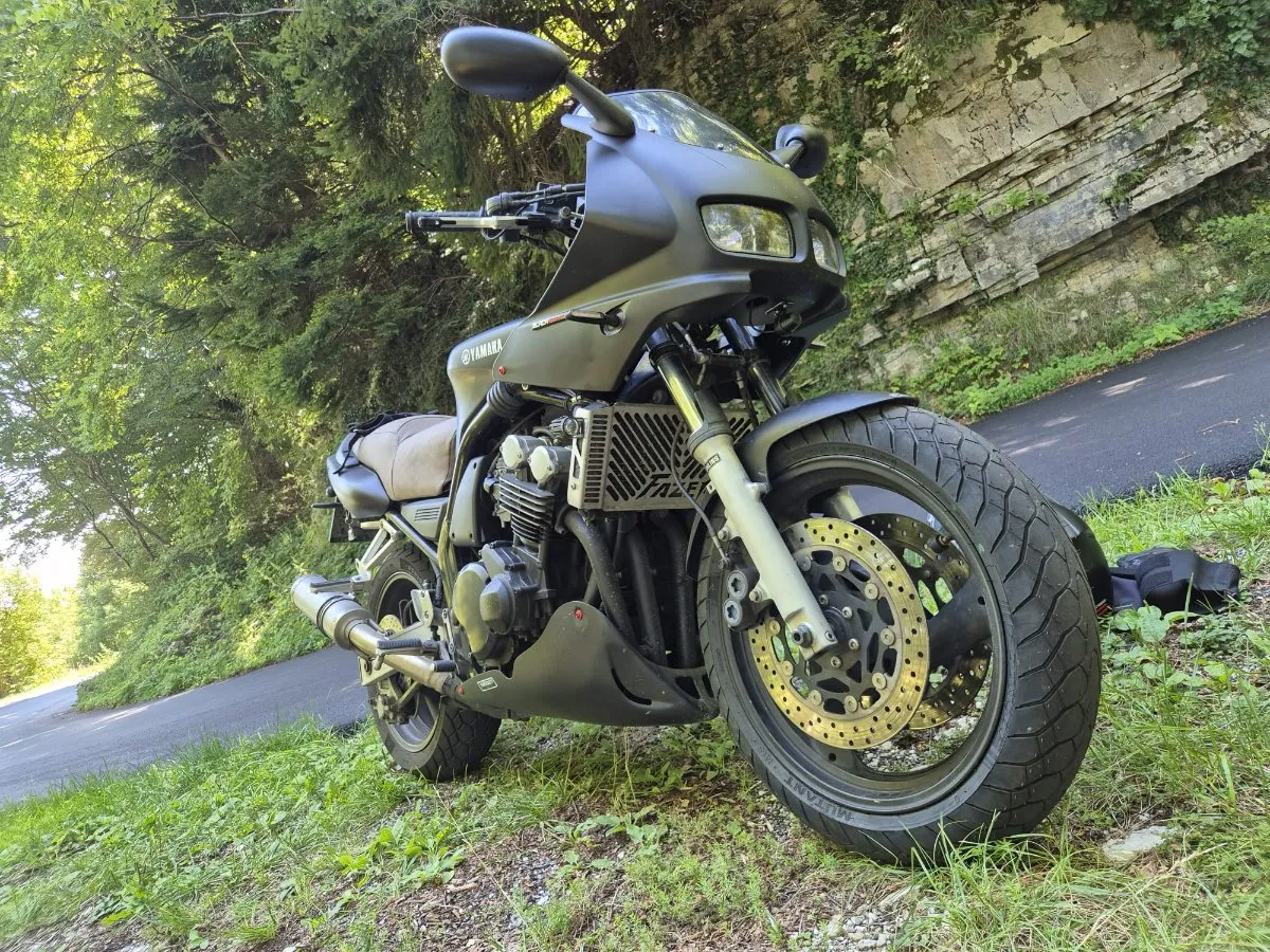 Yamaha FZ