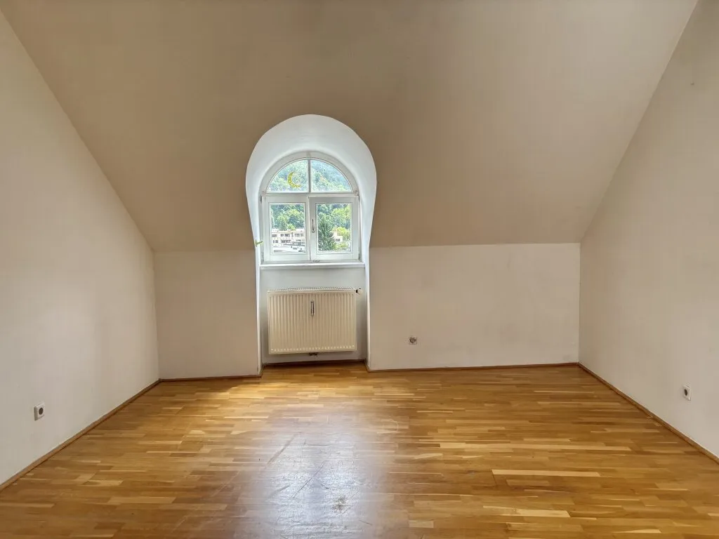 GNIGL/NÄHE ZIB: Geräumige, schöne 3-Zimmer-Altbauwohnung, 4. Stock ohne Lift - Ansicht 3