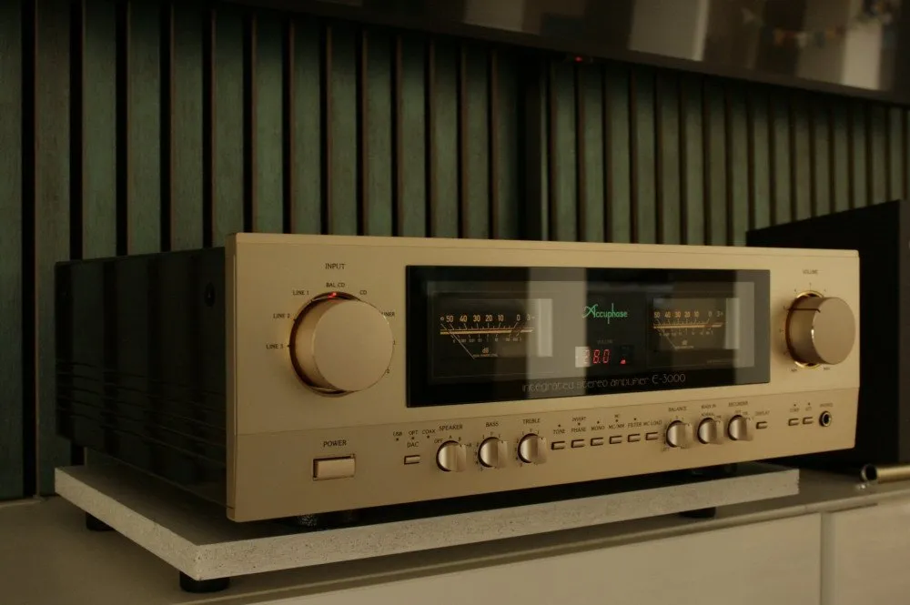 Accuphase amplifier accuphase e-3000 Accuphase E-3000 Integrated Amplifier E77