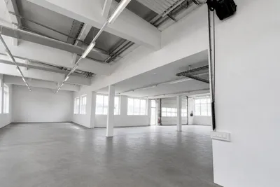 Gewerbeimmobilie mieten in Linz Land – 3 179 m², € 14.659 – Bild 2 von 6