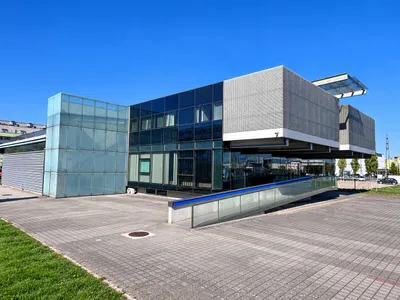 Gewerbeimmobilie mieten in Mödling – 2 240 m², € 22.476