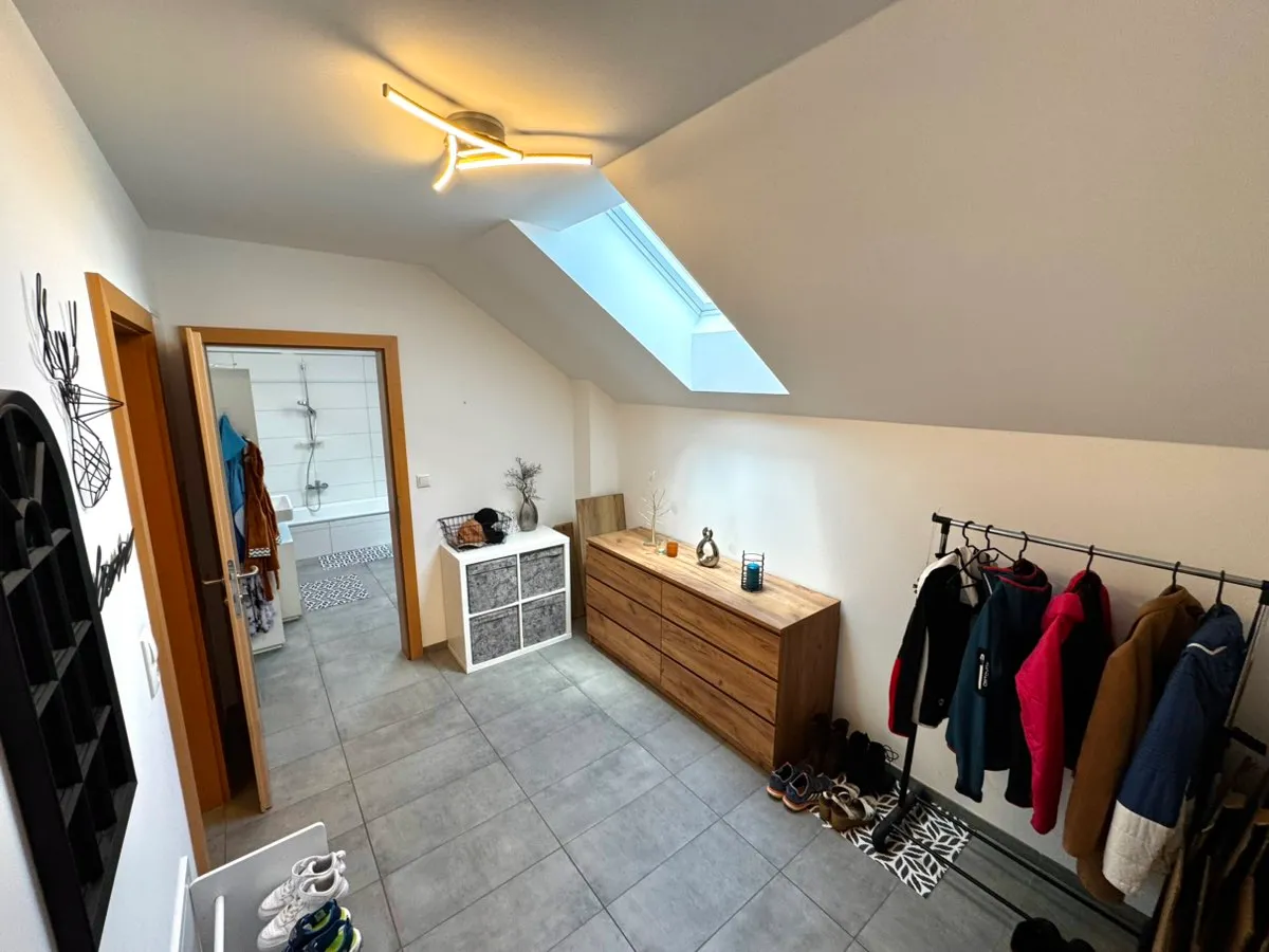 Schöne Wohnung mit Balkon (inkl. Heizkosten) - Ansicht 3