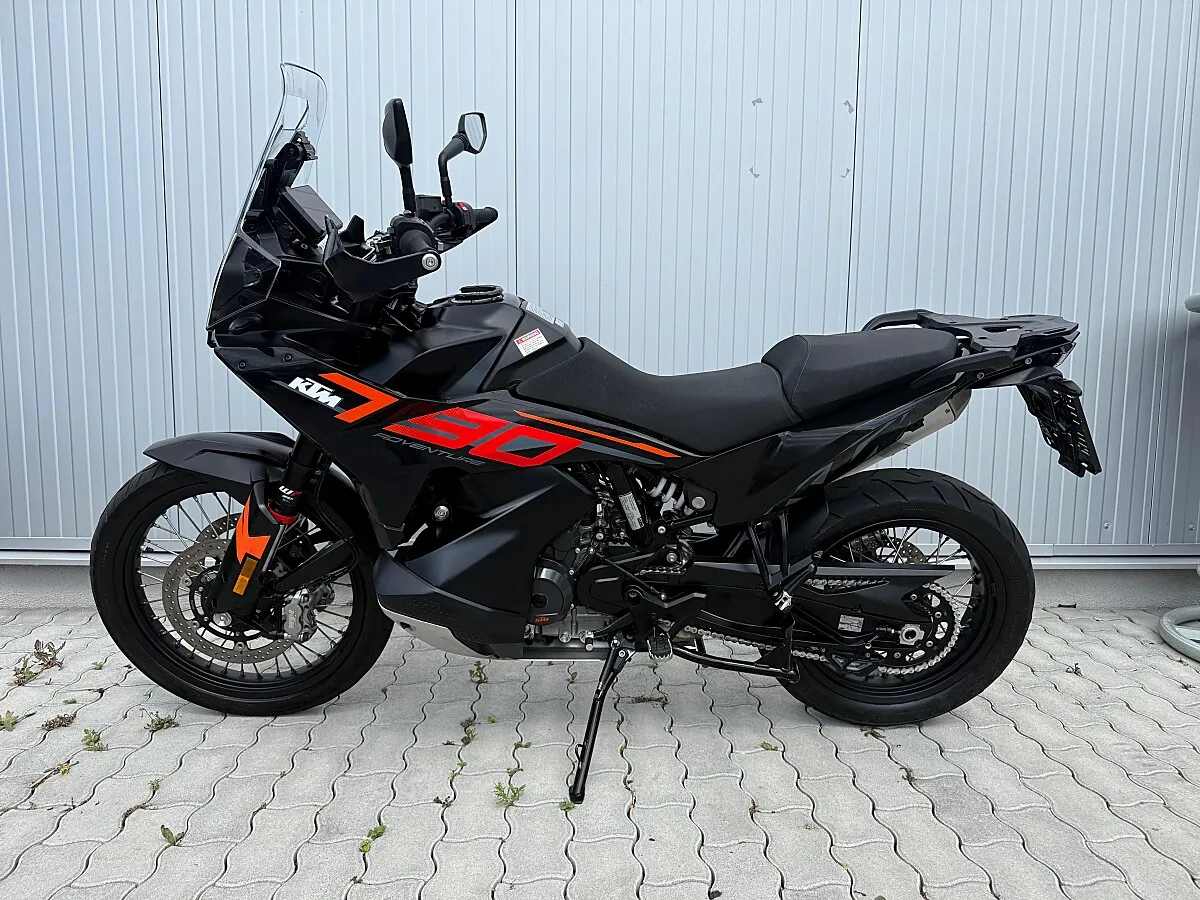 KTM 790