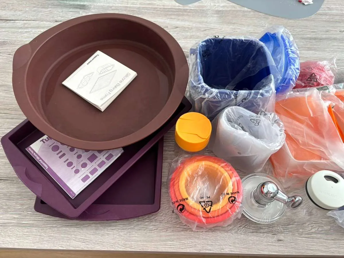 Tupperware Torten Behälter Palette Küchen Profi, € 10,- (1210 Wien)