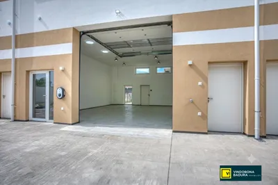 Gewerbeimmobilie mieten in Baden – 168 m², € 2.271