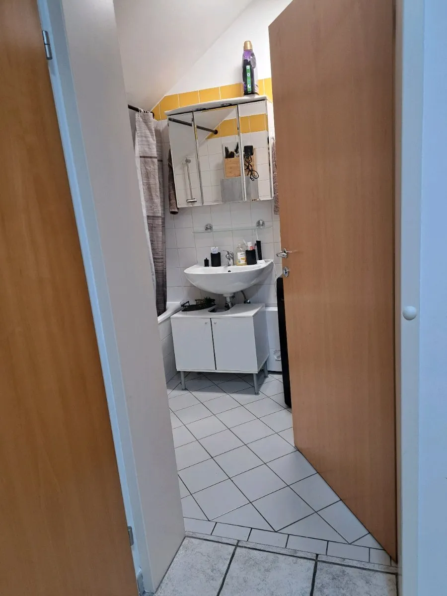 Nachmieter für Dachgeschosswohnung in Lichtenberg - Ansicht 3