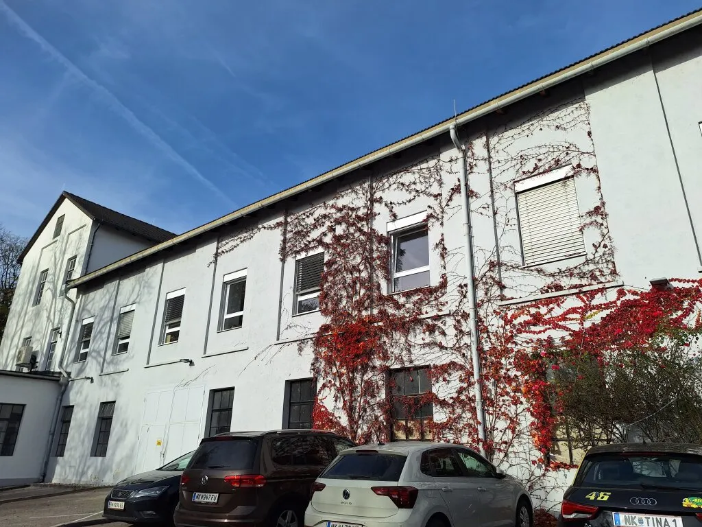 Stylische Büro- oder Praxisfläche in Ternitz, Ortsteil Pottschach zu vermieten - Ansicht 2