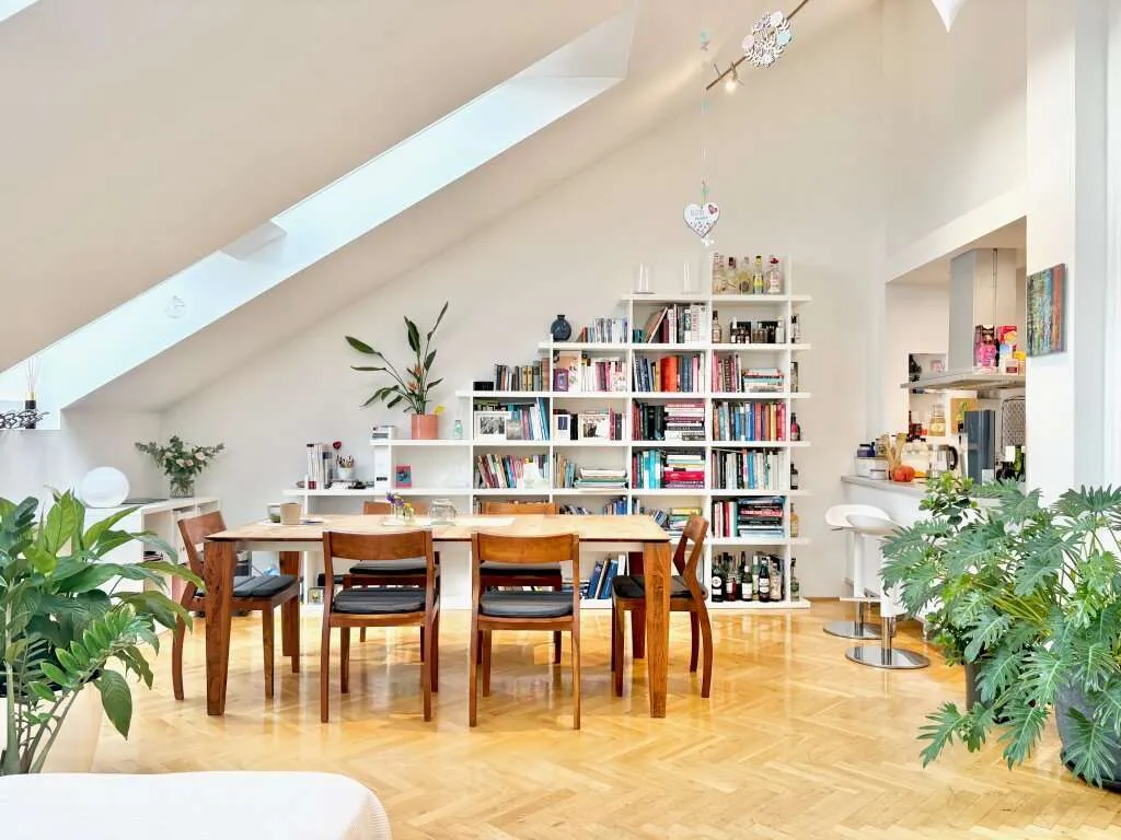 Dachgeschoss-Maisonette mit 2 Terrassen in bester Lage - Ansicht 2