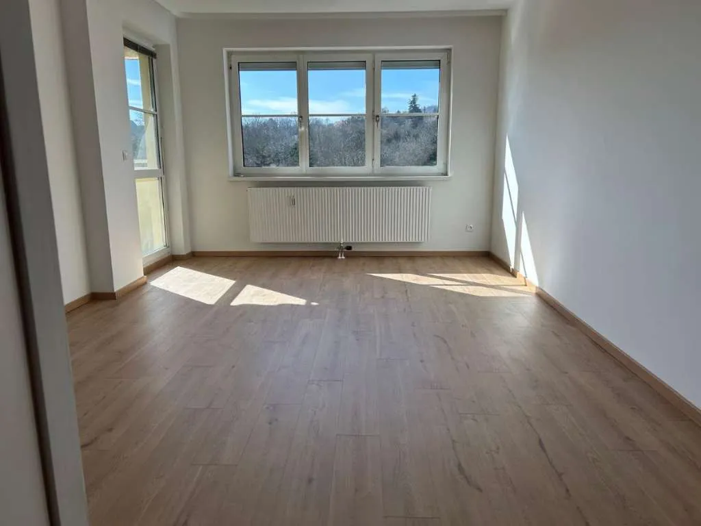 Helle Wohnung mit Fernblick nahe U4 - Ansicht 2
