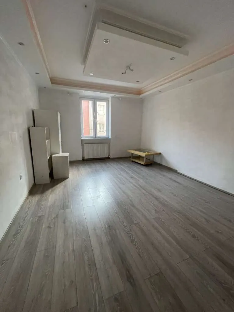 Attraktive Stadtwohnung mit Balkon in zentraler Lage - Ansicht 2