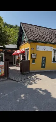 Gewerbeimmobilie mieten in Sankt Pölten Land – 120 m², € 2.150 – Bild 1 von 14