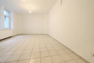 1-ZIMMER-WOHNUNG-NÄHE-U4-und-U6- IM 15.BEZIRK! – Bild 3