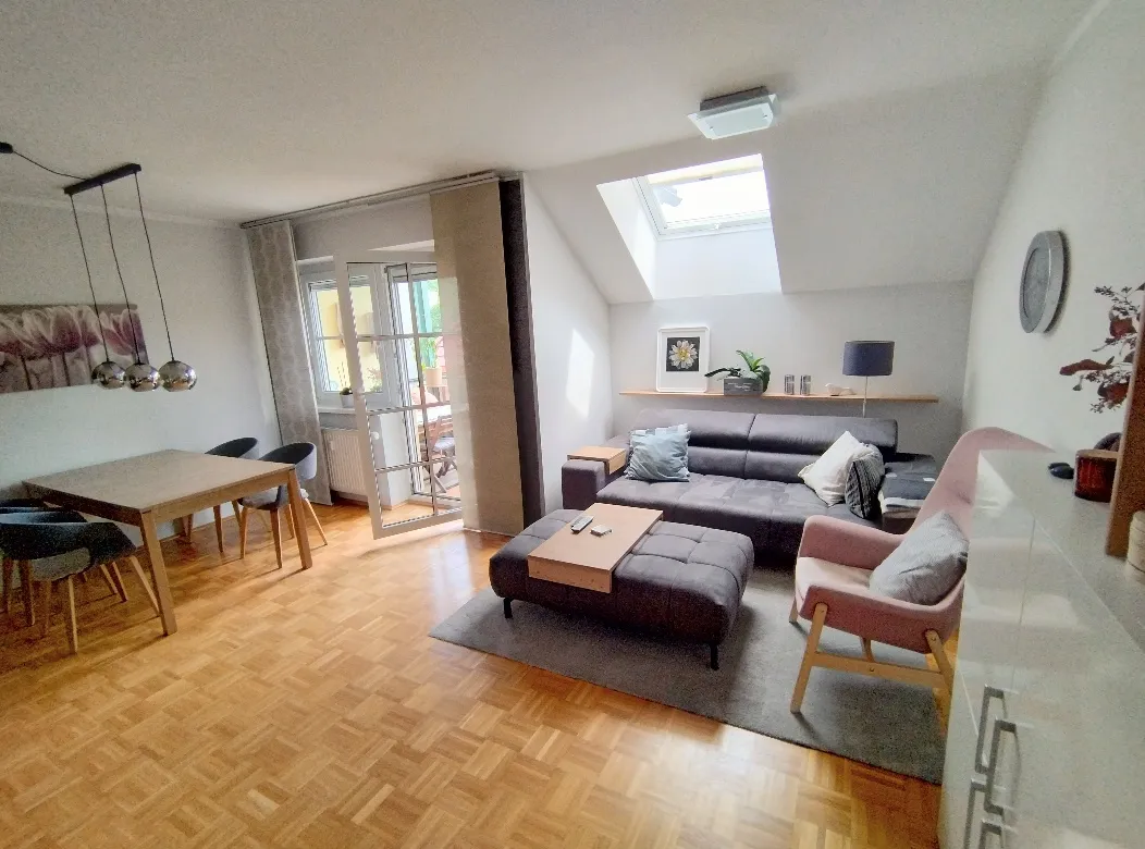 Helle 4 Zimmer Wohnung mit Traunsteinblick in Pinsdorf bei Gmunden (Provisions frei!) - Ansicht 2
