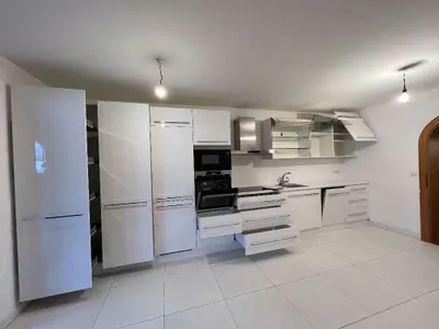 3-Zimmer-Wohnung mieten in Salzburg-Umgebung – 160 m², € 2.790 – Bild 2 von 6