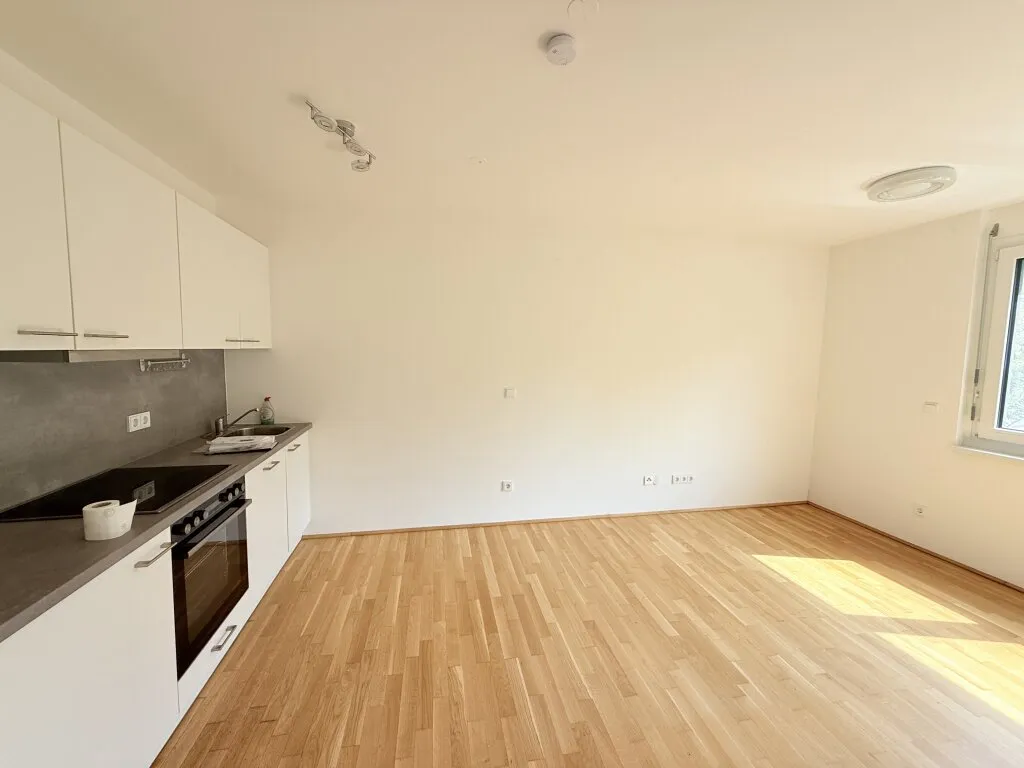 Schöne 2-Zimmer Wohnung in traumhafter Lage - nur 5min zur U3 entfernt - Widok 2