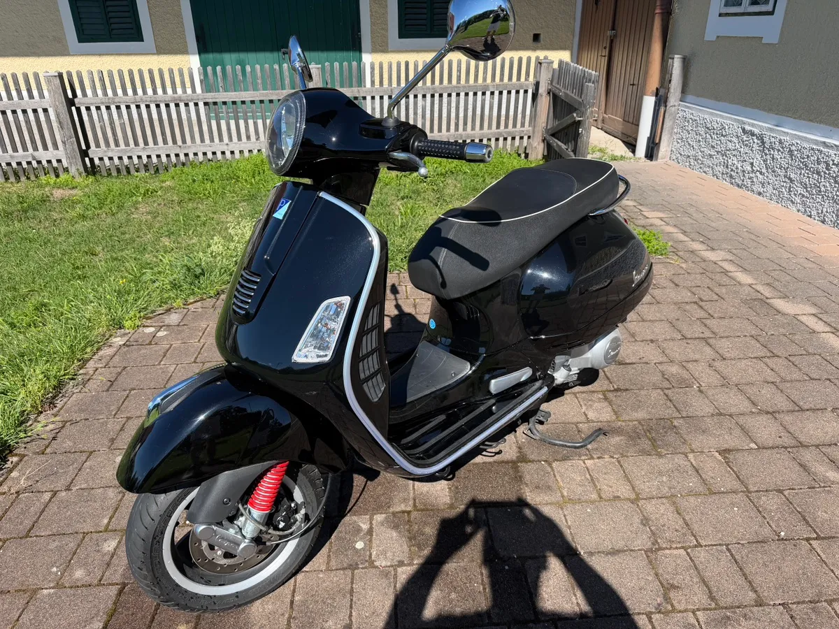 Vespa GTS