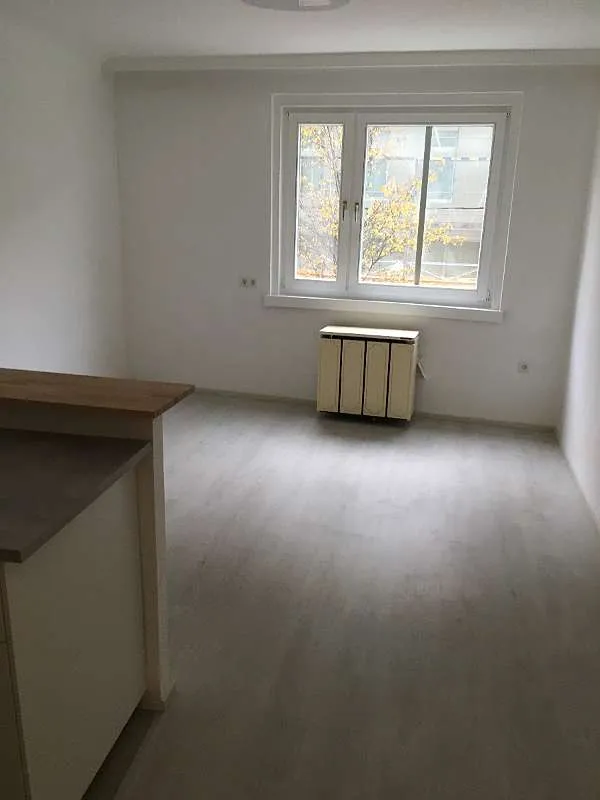 Privat: provisionsfreie, renovierte Wohnung in der Neulerchenfelder Straße ab 1.10.26 frei. - Widok 2