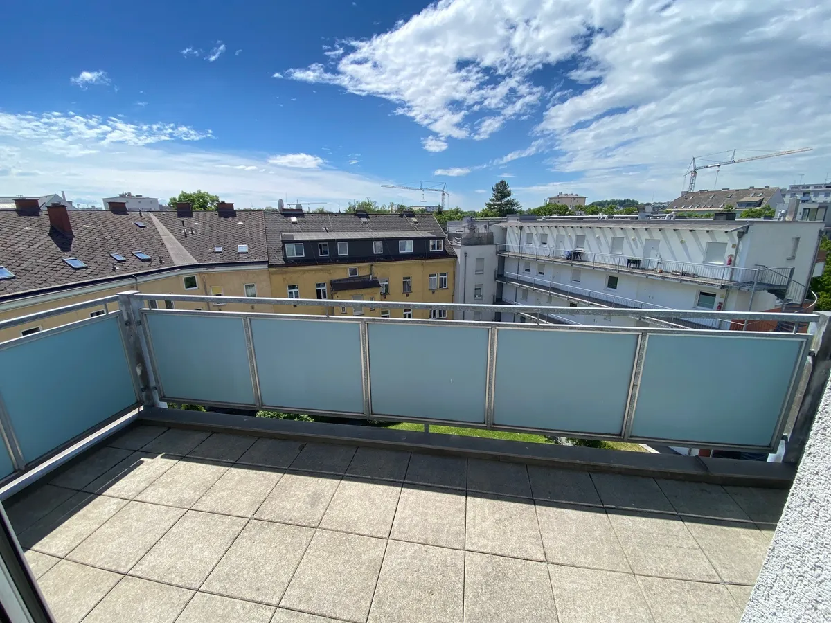 3 ZIMMERWOHNUNG MIT BALKON UND TG-STELLPLATZ NÄHE UNION KREUZUNG - Widok 2