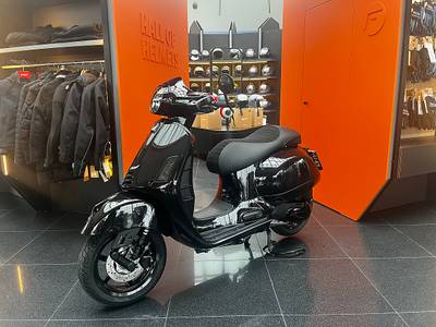Vespa GTS 310 "Notte Scura"