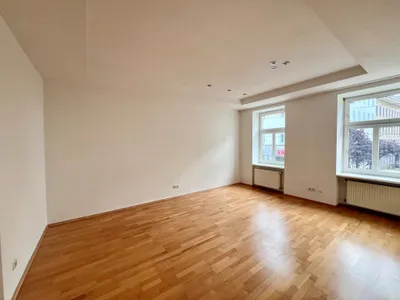 Helle 3-Zimmer-Wohnung mit zentraler Raumaufteilung - 77,50 m² - ideal für eine 2er-WG!