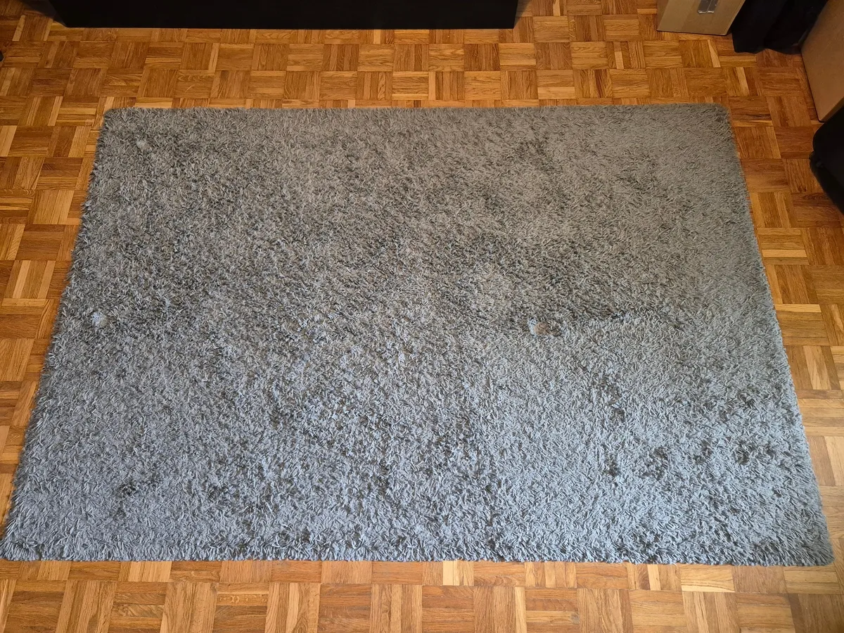 IKEA HAMPEN Teppich Langflor, grau (133x195 cm), € 7,- (1190 Wien)