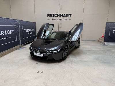 BMW i8 Coupé NUR 1.950 KM