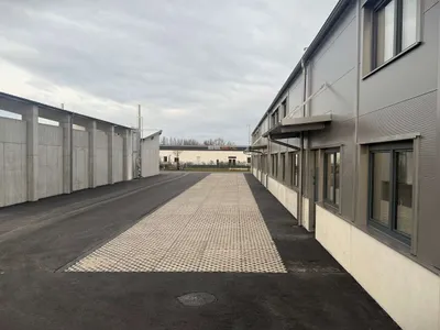 Gewerbeimmobilie mieten in Baden – 2 082 m², € 10 – Bild 18 von 49
