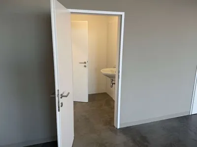 Gewerbeimmobilie mieten in Baden – 2 082 m², € 10 – Bild 32 von 49