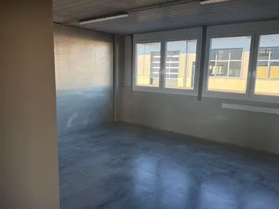 Gewerbeimmobilie mieten in Baden – 2 082 m², € 10 – Bild 36 von 49