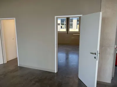 Gewerbeimmobilie mieten in Baden – 2 082 m², € 10 – Bild 34 von 49