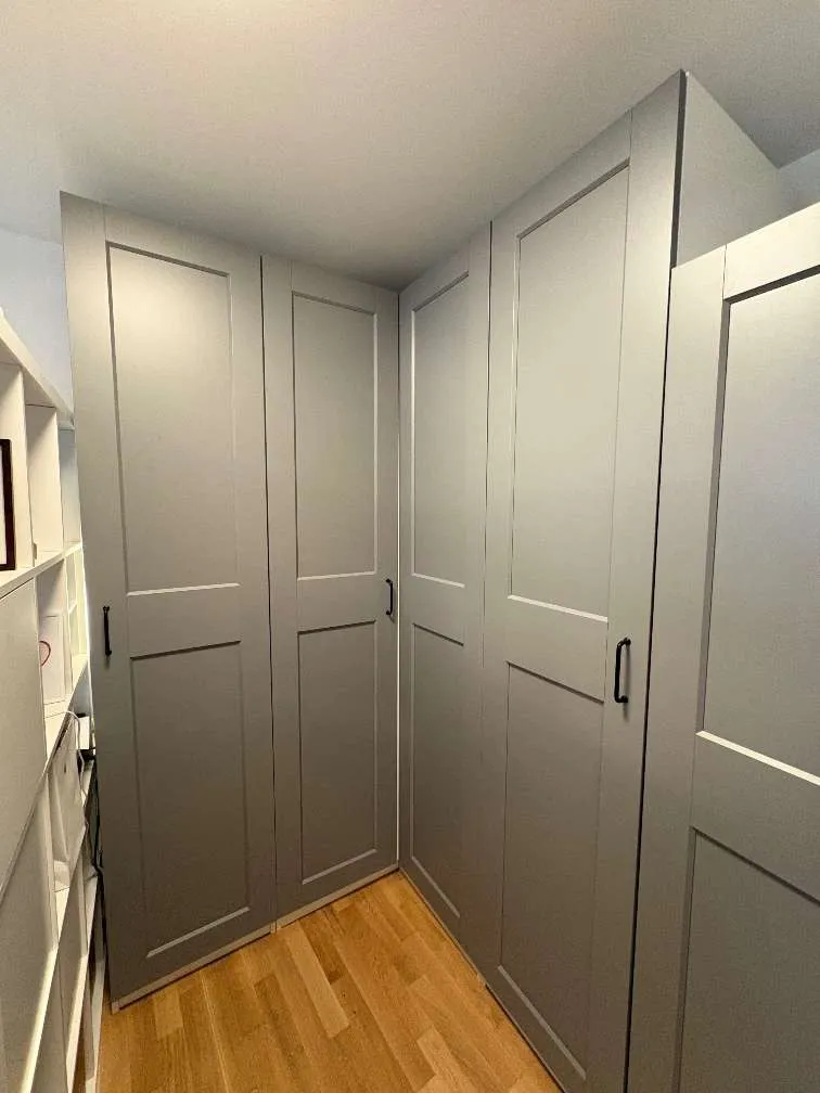 IKEA PAX Eck-Kleiderschrank - ca. 236x58x300 GRIMO grau - viele Schubladen - TOP Zustand, € 650,- (1140 Wien)