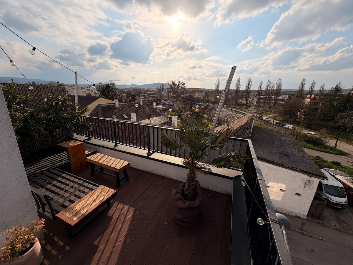 Sonnige 3-Zimmer Dachterrassenwohnung mit Grünblick - perfekt für Paare & junge Familien, Wien