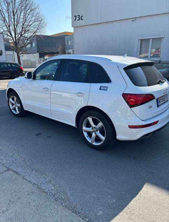 Audi Q5 Audi Q5 2.0 TDI Sport Quattro SUV / Geländewagen