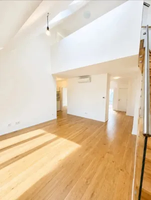Exklusive 4-Zimmer Maisonette mit Dachterrasse, Klimaanlage & Fußbodenheizung - stilvolles Wohnen auf zwei Ebenen – Bild 3